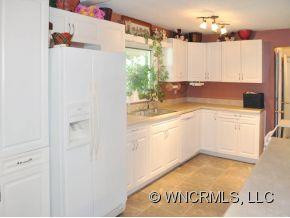 84 Lakeside Drive - Photo 3