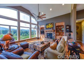 8 Crescent Court - Photo 4