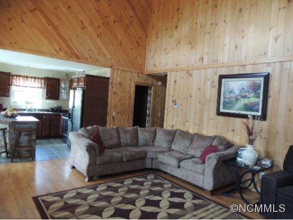2011 Edgerton Road - Photo 2