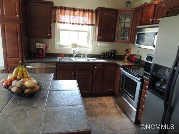 2011 Edgerton Road - Photo 4