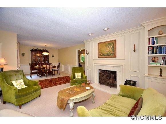 1001 Golden Road - Photo 4