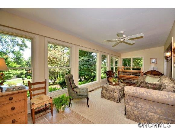 1001 Golden Road - Photo 9
