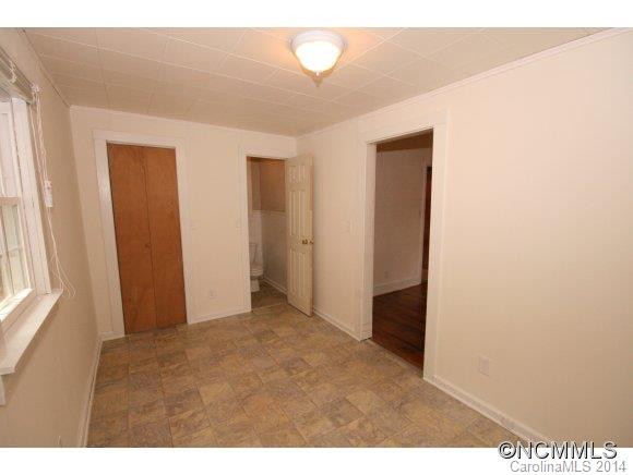 1796 Old Haywood Rd - Photo 14