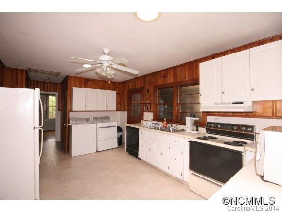 1796 Old Haywood Rd - Photo 6