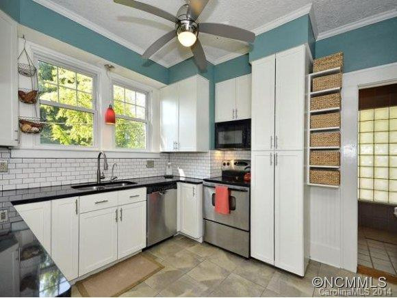 305 BREVARD RD - Photo 8