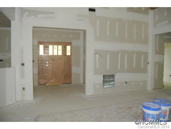 18 Dotsuwa Court - Photo 2