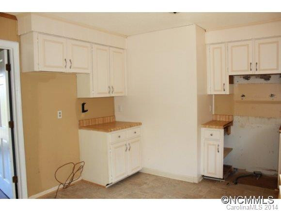 214 Burma Road W. - Photo 11
