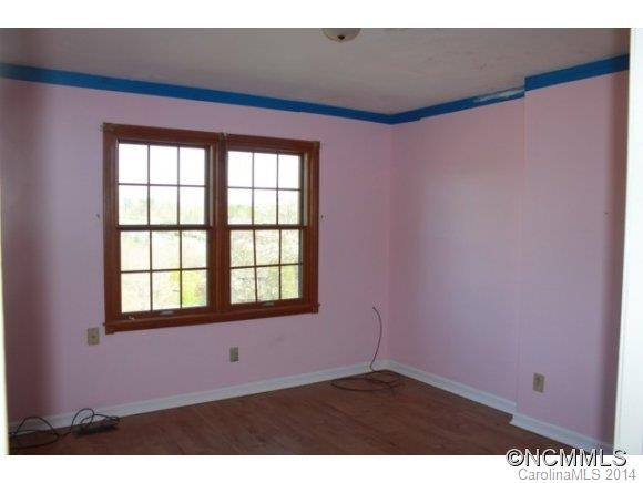 214 Burma Road W. - Photo 7