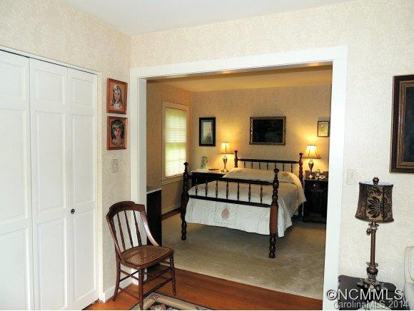 242 N Hills Drive - Photo 11