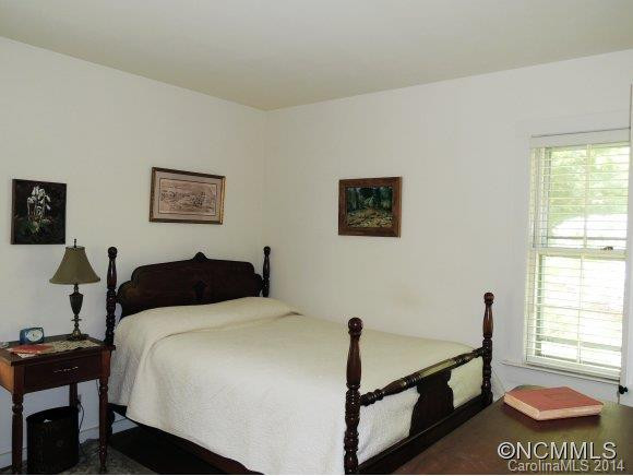 242 N Hills Drive - Photo 13