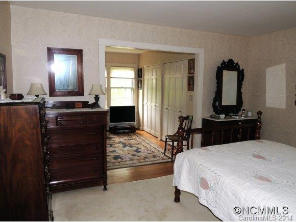 242 N Hills Drive - Photo 10
