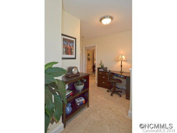 27 Holiday Dr. - Photo 11
