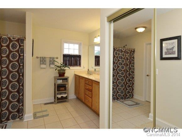 27 Holiday Dr. - Photo 13