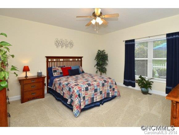 27 Holiday Dr. - Photo 16