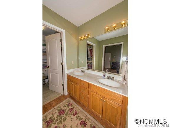 77 Stonebridge Drive - Photo 8