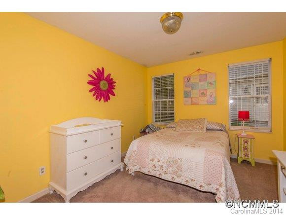 77 Stonebridge Drive - Photo 9