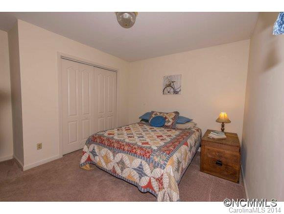 77 Stonebridge Drive - Photo 10