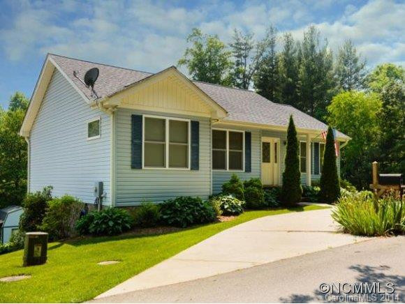 7 HONEY HOLLOW LANE