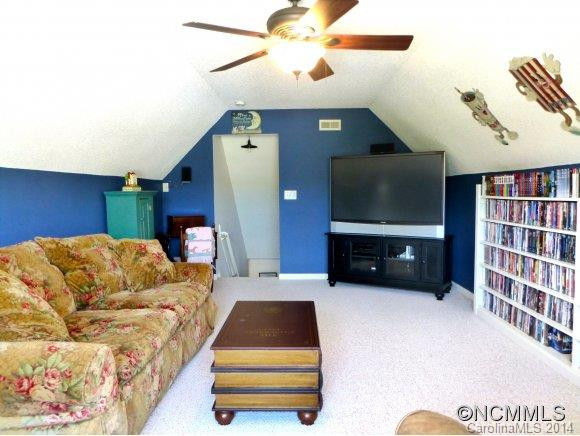 136 Cottage Ridge Rd. - Photo 10