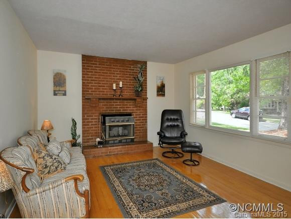 5 ADAMSWOOD ROAD - Photo 2