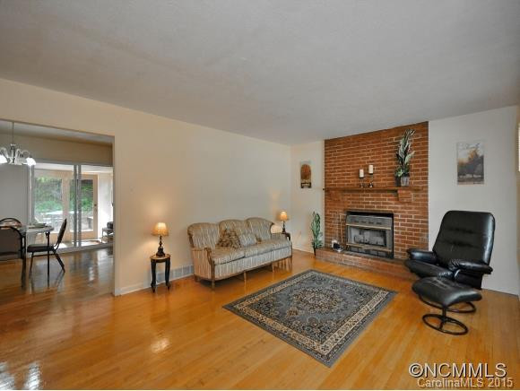 5 ADAMSWOOD ROAD - Photo 3
