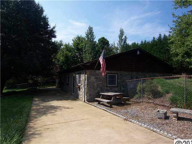 1979 Cape Hickory Road - Photo 2