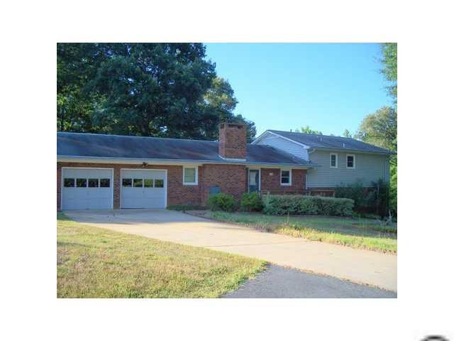 381 Short Road - Photo 2