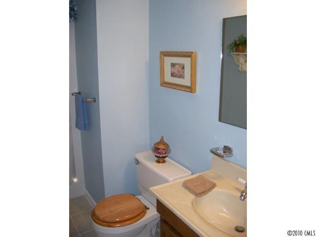 381 Short Road - Photo 8