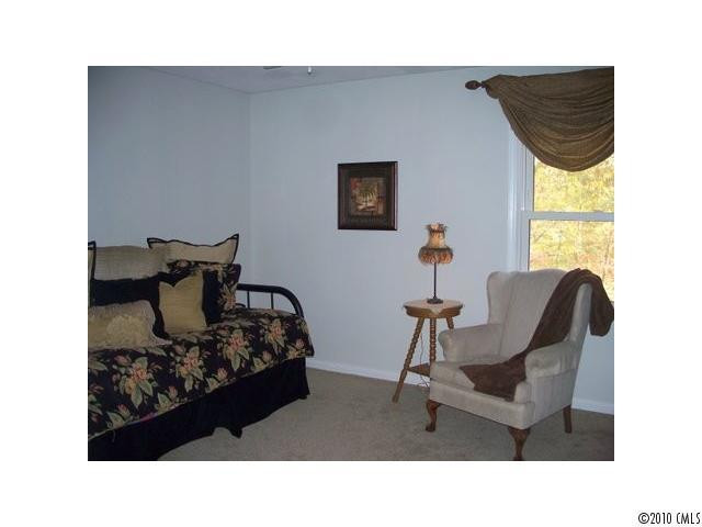 381 Short Road - Photo 9