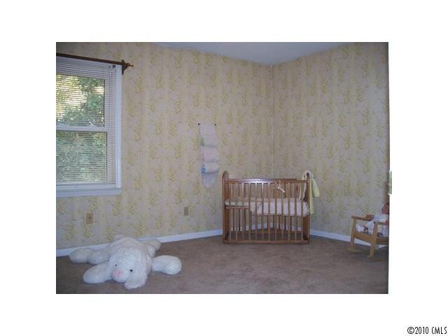 381 Short Road - Photo 10