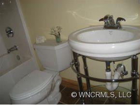  - Photo 11