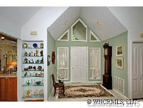 201 Fern Creek - Photo 2
