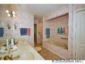 201 Fern Creek - Photo 7
