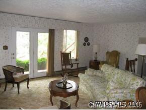 285 COUNTRY CLUB DRIVE - Photo 4