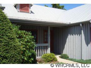 102 EAGLES NEST VILLA