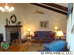 102 EAGLES NEST VILLA - Photo 3