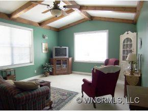 288 RIVERWOOD DR - Photo 4