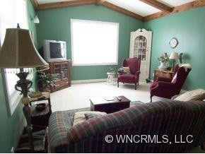 288 RIVERWOOD DR - Photo 5