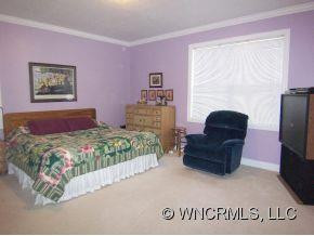 288 RIVERWOOD DR - Photo 6