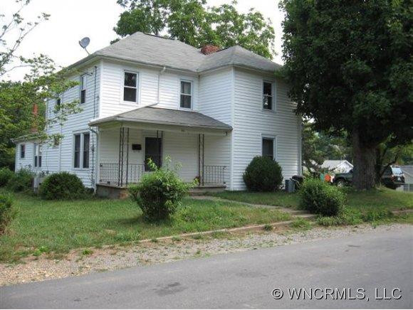 103 CENTER AVE
