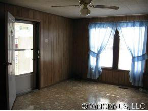 103 CENTER AVE - Photo 3