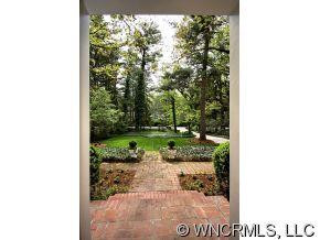 377 Vanderbilt - Photo 2