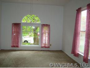 139 MONTFORD AVE - Photo 3