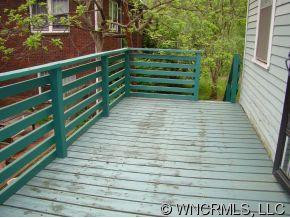 139 MONTFORD AVE - Photo 9
