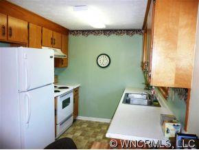 55 Brookside Drive Apt  31 - Photo 4