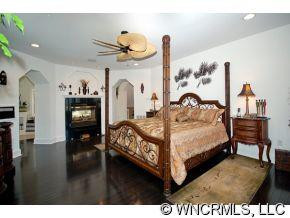 585 JACKSON ROAD - Photo 5