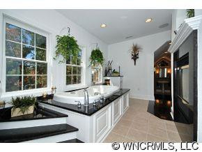 585 JACKSON ROAD - Photo 8