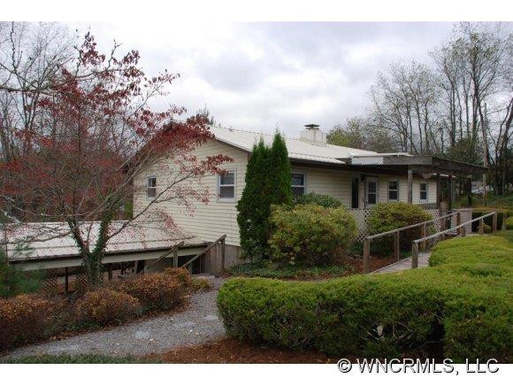 370 Maple Leaf Lane
