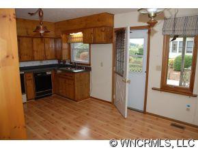 370 Maple Leaf Lane - Photo 4