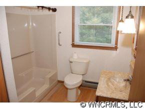 370 Maple Leaf Lane - Photo 8